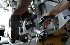 DaVinci hand controls